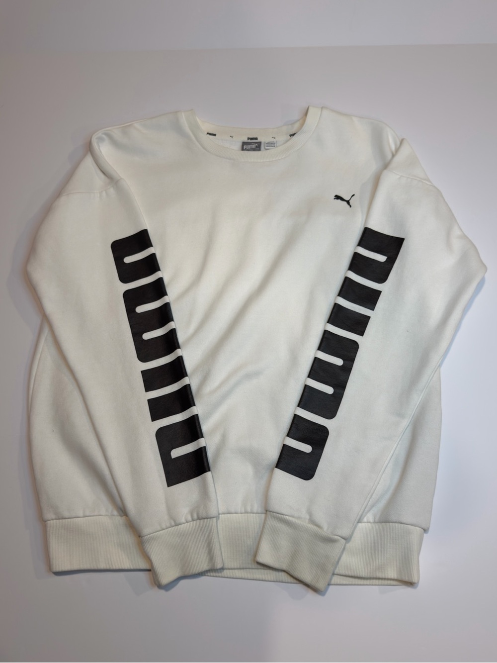 PUMA Men’s Crewneck Sweatshirt Size M White Black Graphic Logo Pullover